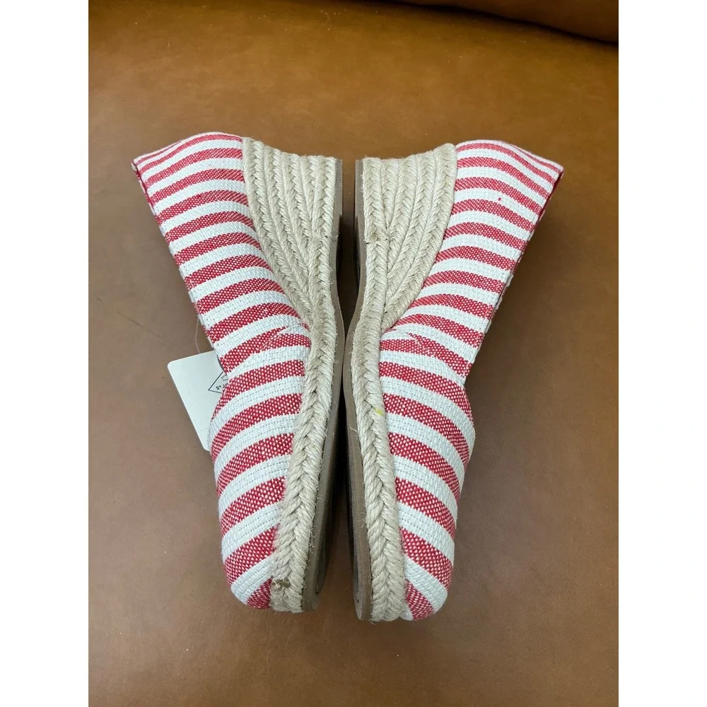 St. John's Bay Botanic Espadrille Wedge Womens 6 Red New Striped Memory Foam